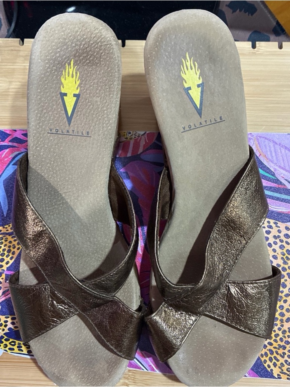 Volatile Women's Metallic Chocolate Brown Crisscross Slide Sandals